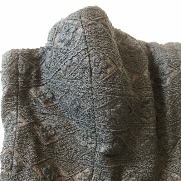 Black strapless dress with embroidered tulle skirt - Picture 4 of 5